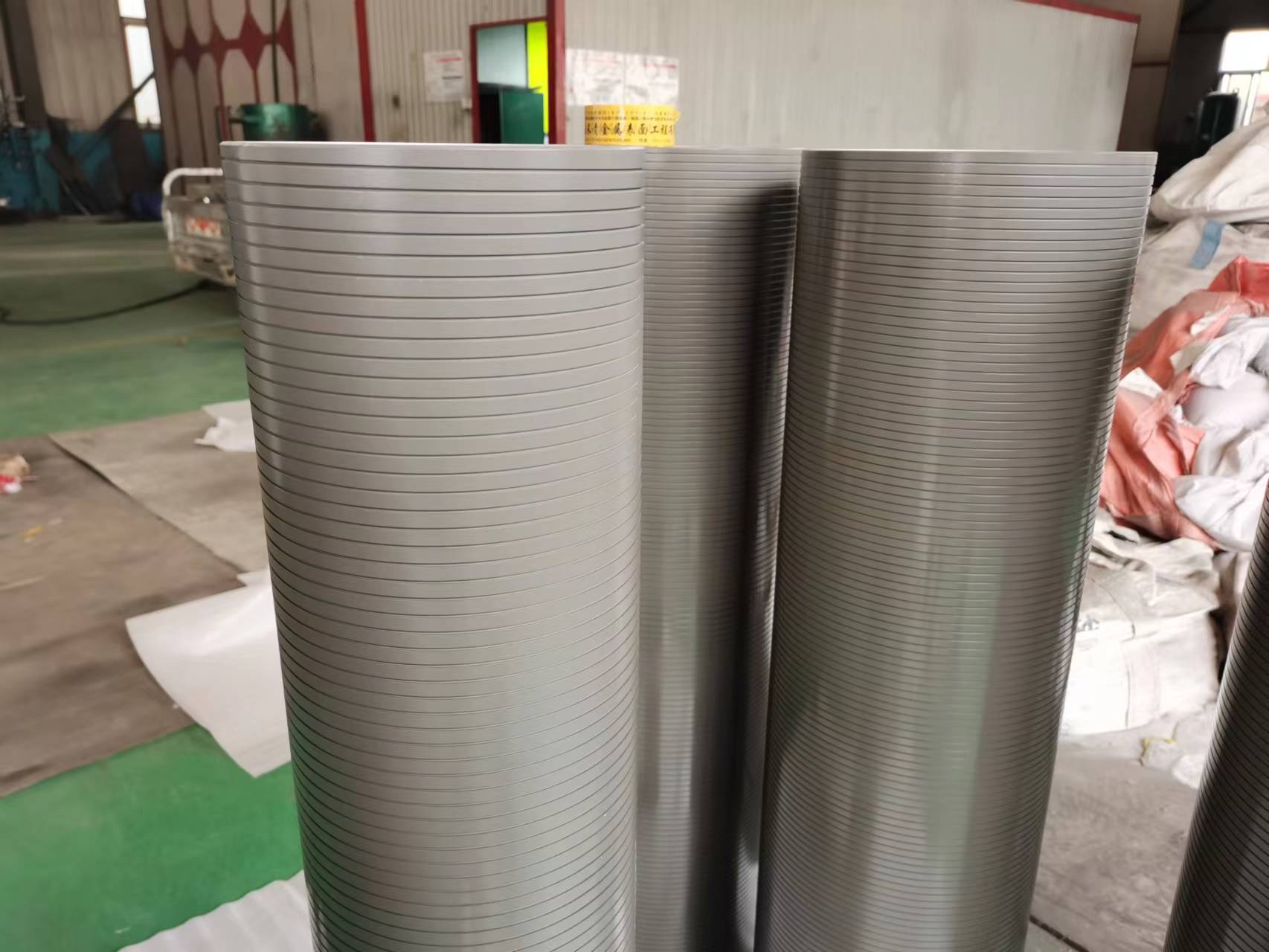 Multi-section Roll Supersonic Spraying To Strengthen Anti-corrosion and Wear Resistance