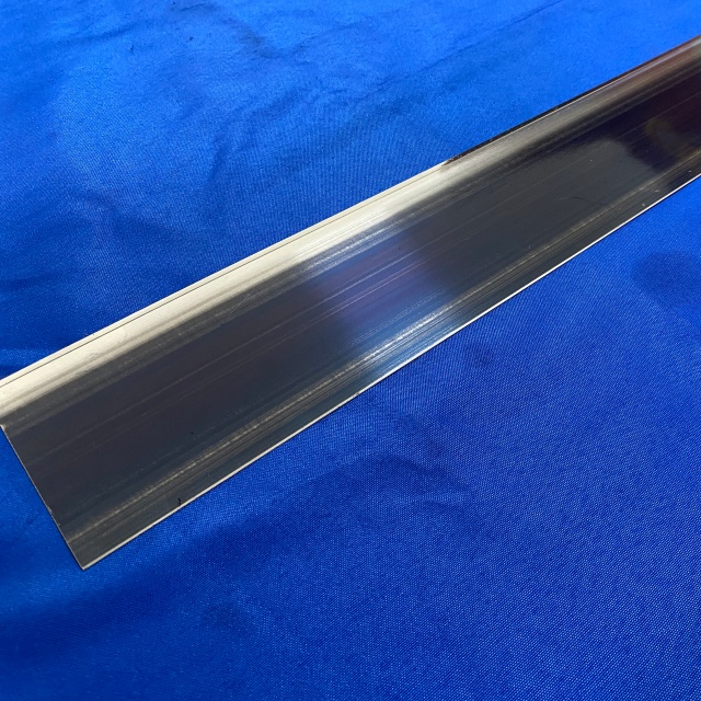 Alloy-coated scraping blade for paper-making drying cylinder